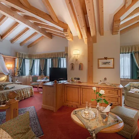 호텔 Relais Le Gemme 4*